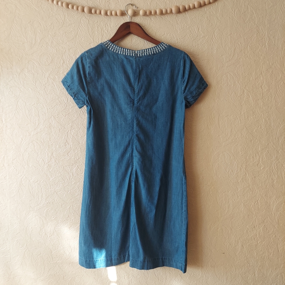 Talbots blue chambray short sleeve shift dress embroidered neckline Sz 6 Petite - Picture 5 of 8